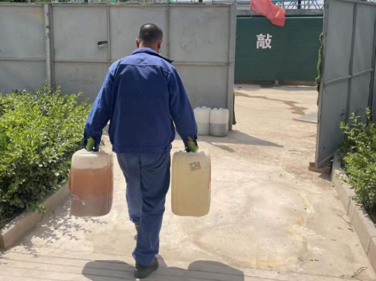 开云网页版登录入口-开云(中国)
城东污水处理公司扎实推进危险废物规范化处置(图3) 开云网页版登录入口-开云(中国)
城东污水处理公司扎实推进危险废物规范化处置(图3)